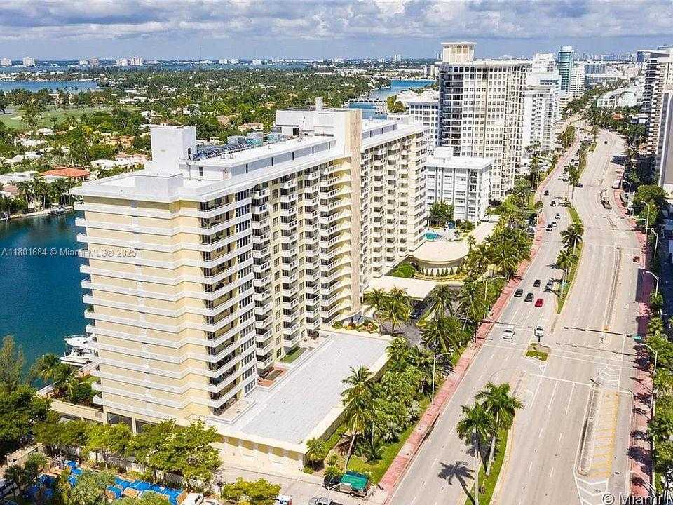 Small Image of 5600 COLLINS AVE #14B, Miami Beach Number 2