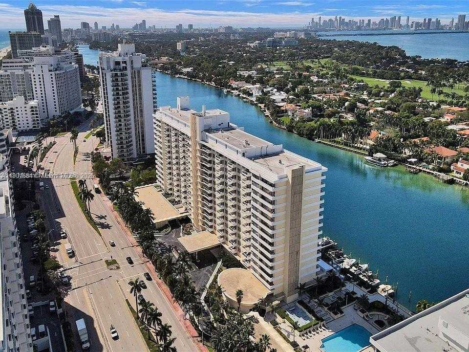 Small Image of 5600 COLLINS AVE #14B, Miami Beach Number 6
