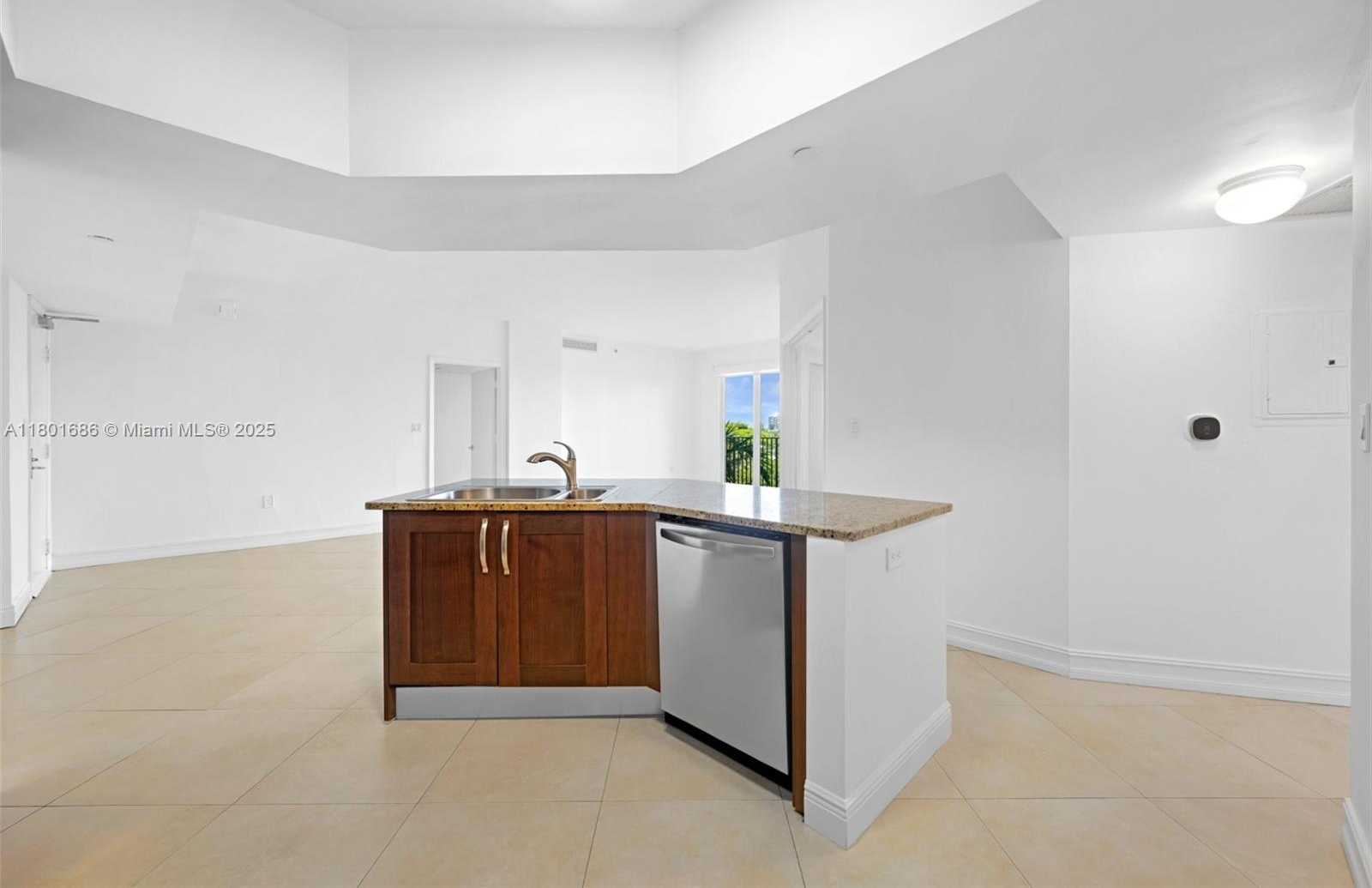 Small Image of 20000 EAST COUNTRY CLUB DR #606, Aventura Number 23