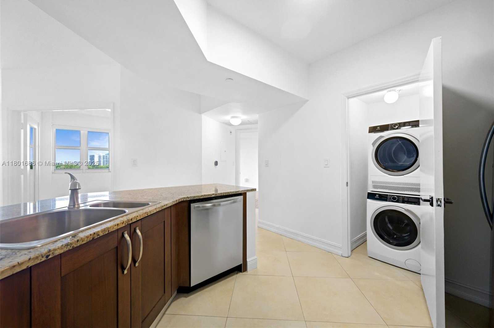 Small Image of 20000 EAST COUNTRY CLUB DR #606, Aventura Number 24