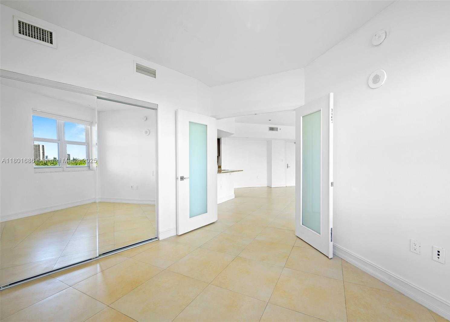 Small Image of 20000 EAST COUNTRY CLUB DR #606, Aventura Number 26