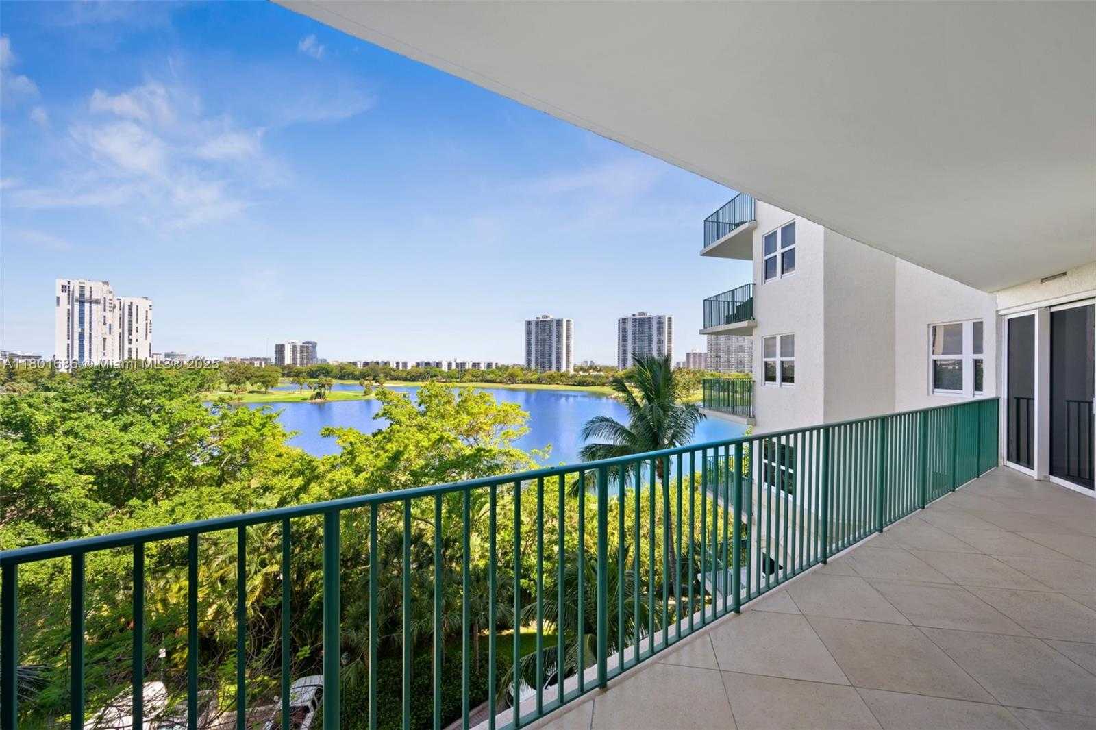 Small Image of 20000 EAST COUNTRY CLUB DR #606, Aventura Number 39