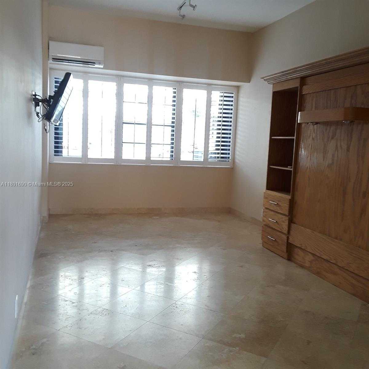 Small Image of 1865 BRICKELL AVE #A205, Miami Number 9