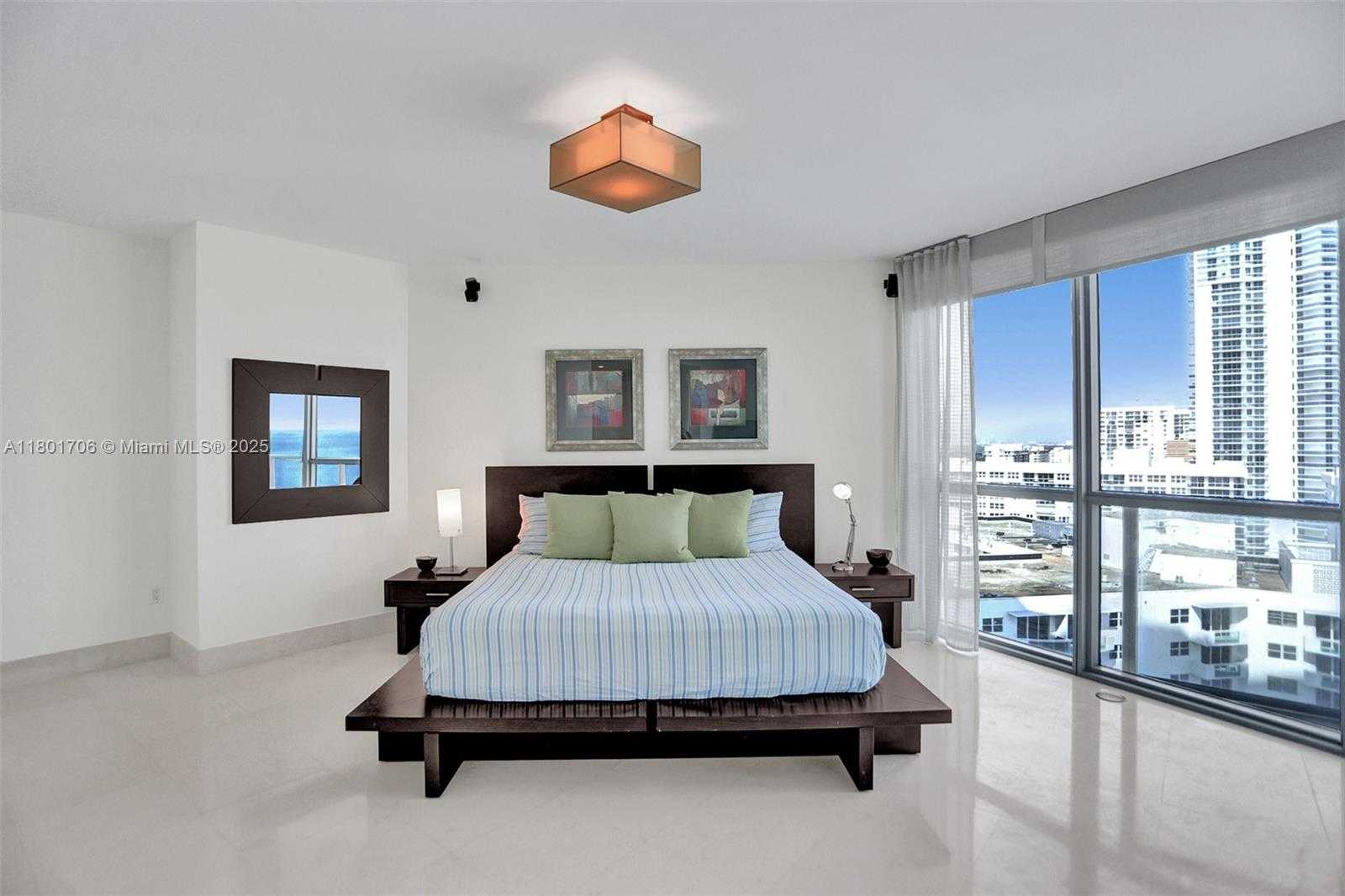 Small Image of 3101 SOUTH OCEAN DR #2005 (available June 1), Hollywood Number 27