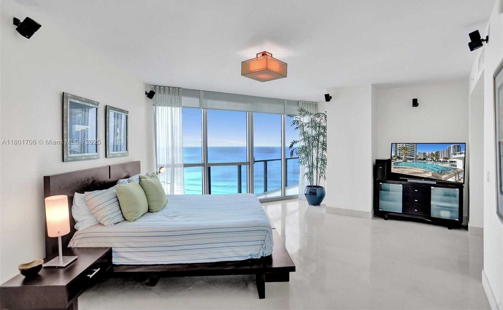 Small Image of 3101 SOUTH OCEAN DR #2005 (available June 1), Hollywood Number 28