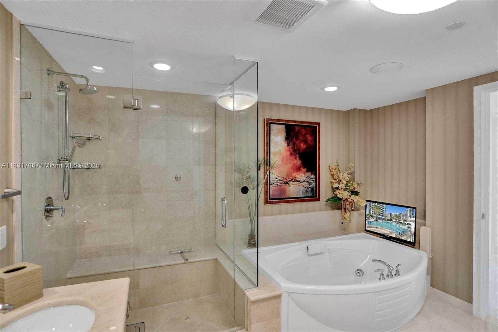 Small Image of 3101 SOUTH OCEAN DR #2005 (available June 1), Hollywood Number 31