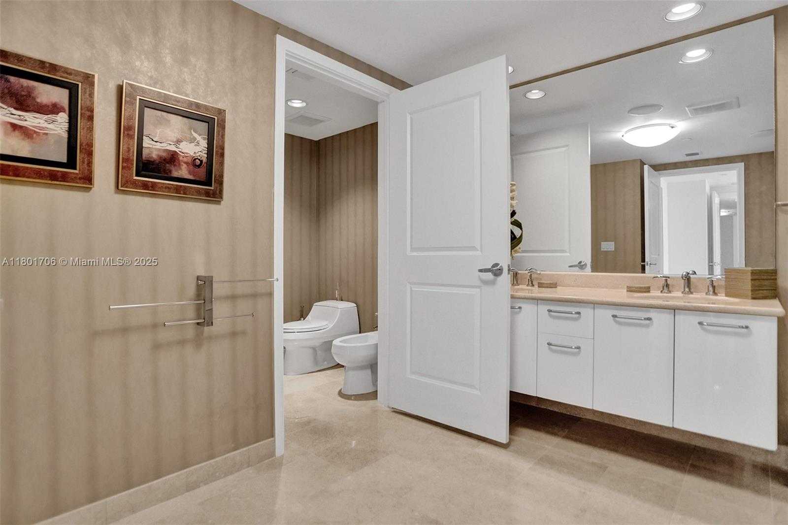 Small Image of 3101 SOUTH OCEAN DR #2005 (available June 1), Hollywood Number 32