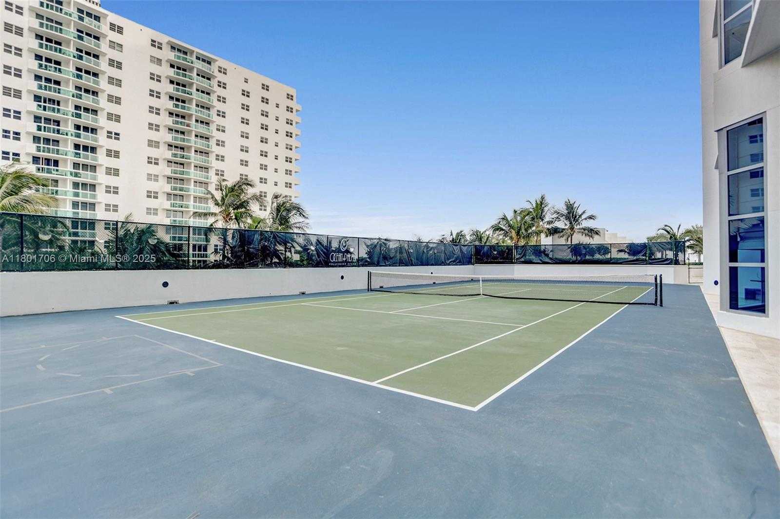Small Image of 3101 SOUTH OCEAN DR #2005 (available June 1), Hollywood Number 38
