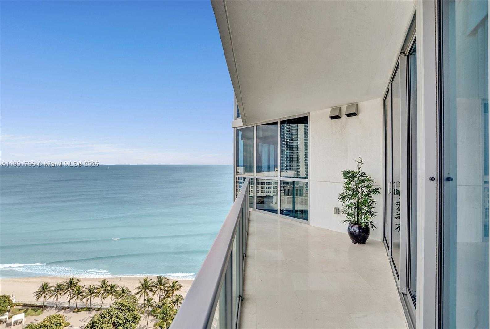 Small Image of 3101 SOUTH OCEAN DR #2005 (available June 1), Hollywood Number 4