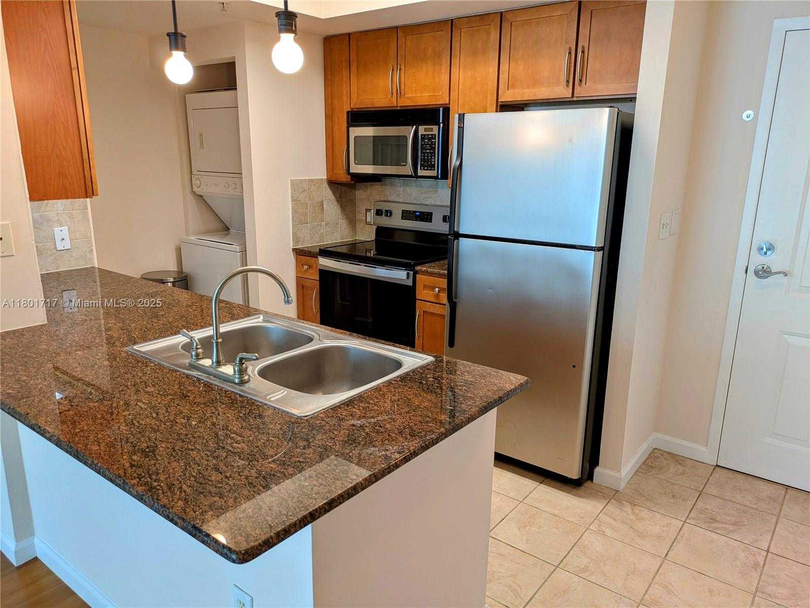 Small Image of 2000 NORTH BAYSHORE DR #1508, Miami Number 5