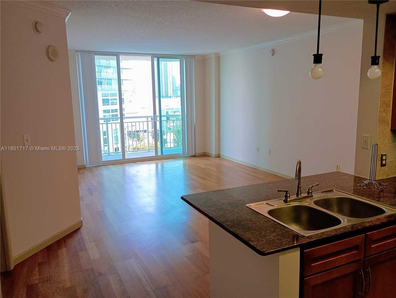 Small Image of 2000 NORTH BAYSHORE DR #1508, Miami Number 6