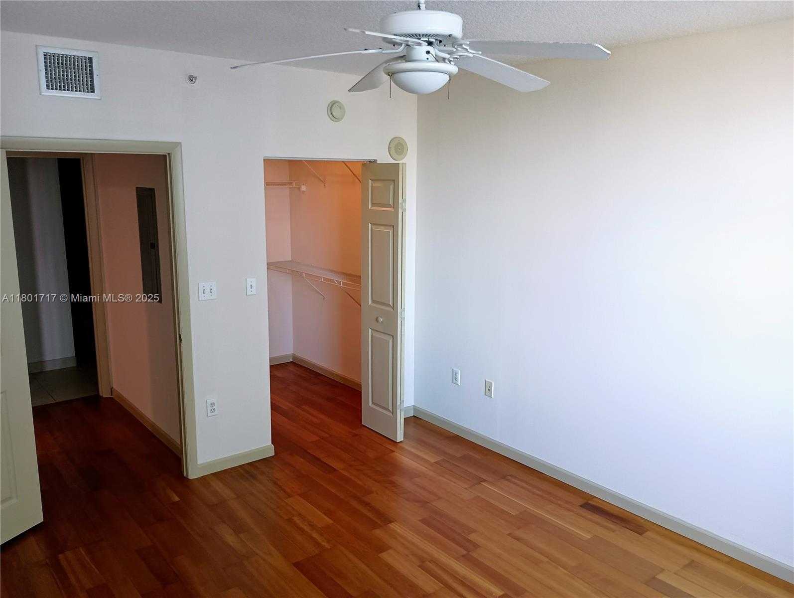 Small Image of 2000 NORTH BAYSHORE DR #1508, Miami Number 8