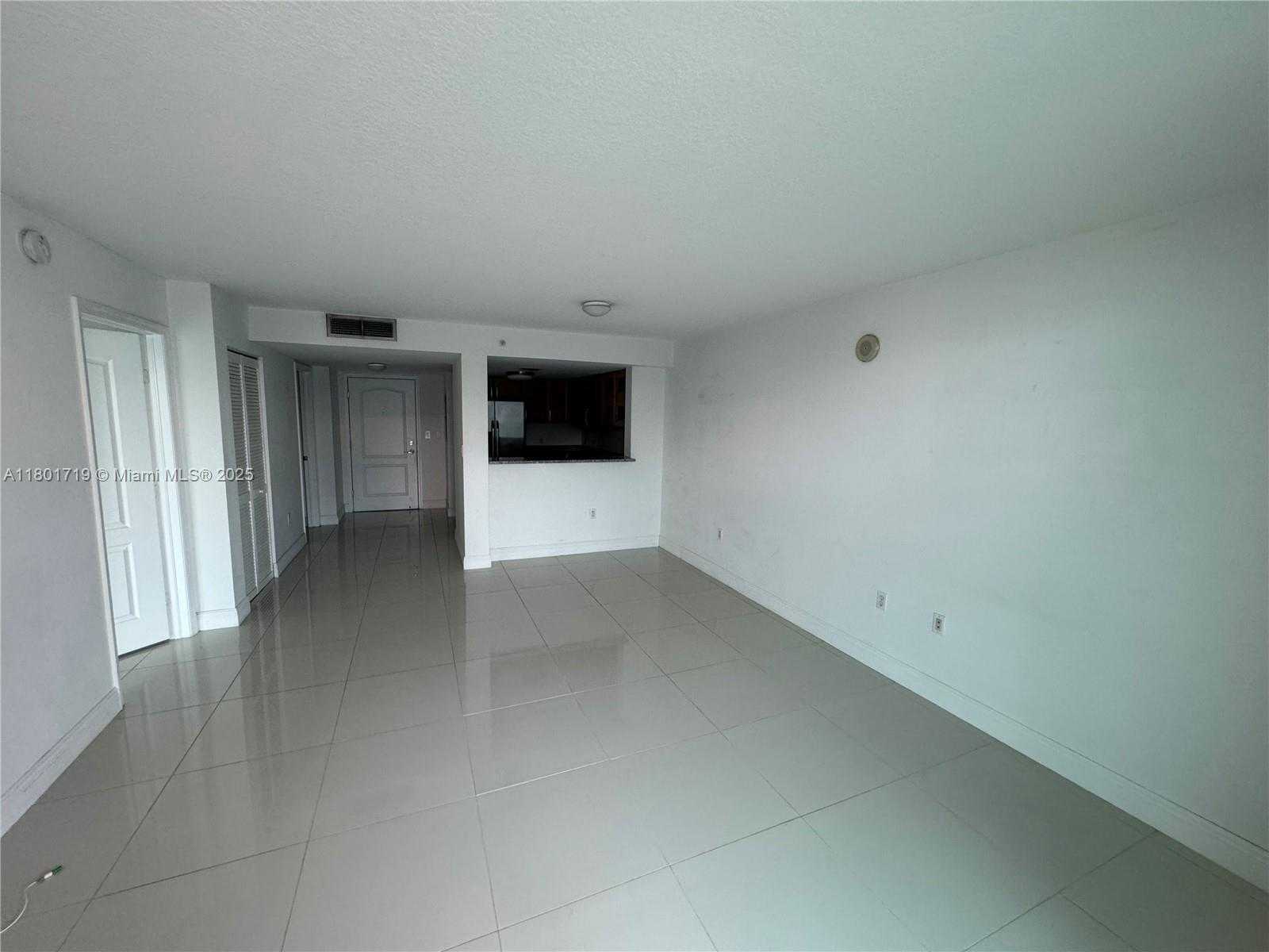Small Image of 2101 BRICKELL AVE #1603, Miami Number 3
