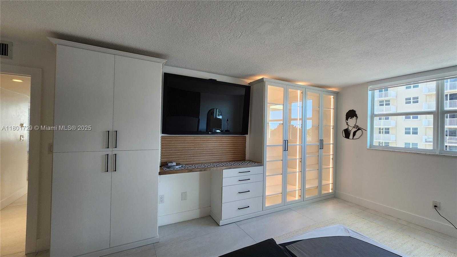 Small Image of 1501 SOUTH OCEAN DR #301, Hollywood Number 27