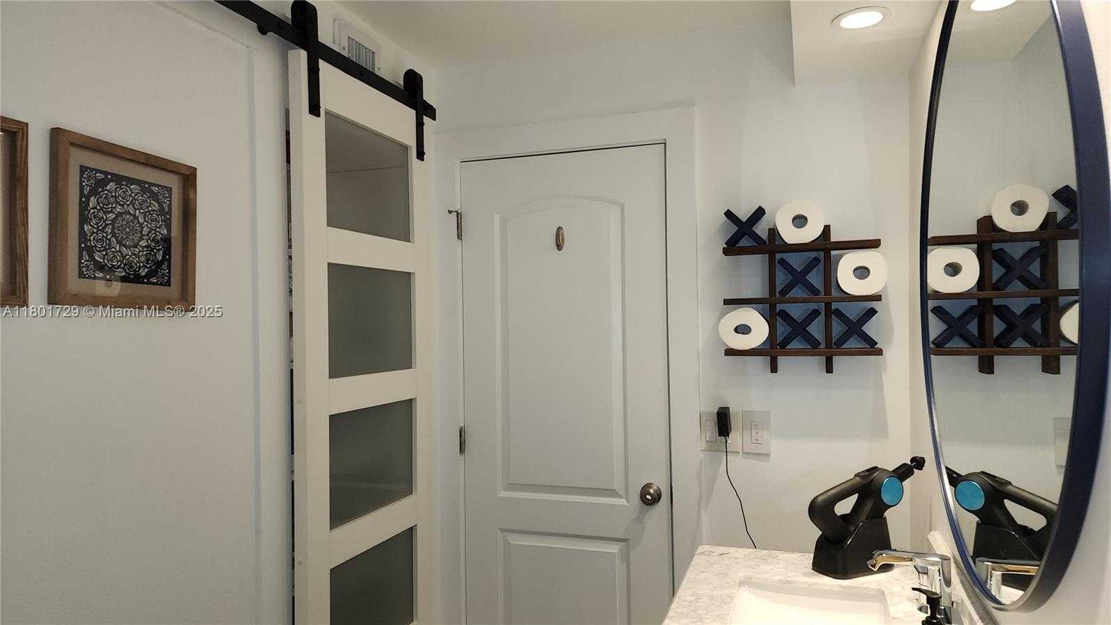 Small Image of 1501 SOUTH OCEAN DR #301, Hollywood Number 38