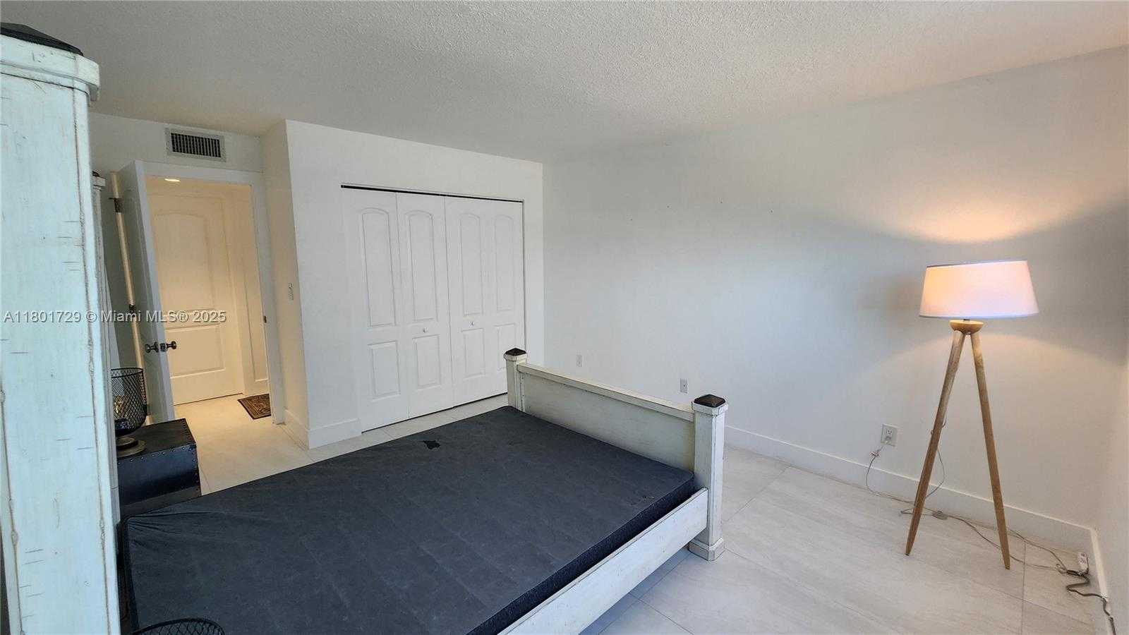 Small Image of 1501 SOUTH OCEAN DR #301, Hollywood Number 46
