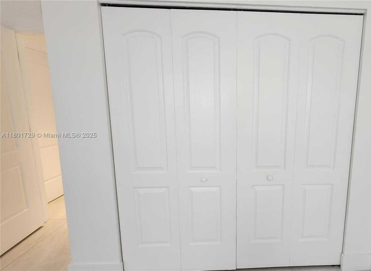 Small Image of 1501 SOUTH OCEAN DR #301, Hollywood Number 47