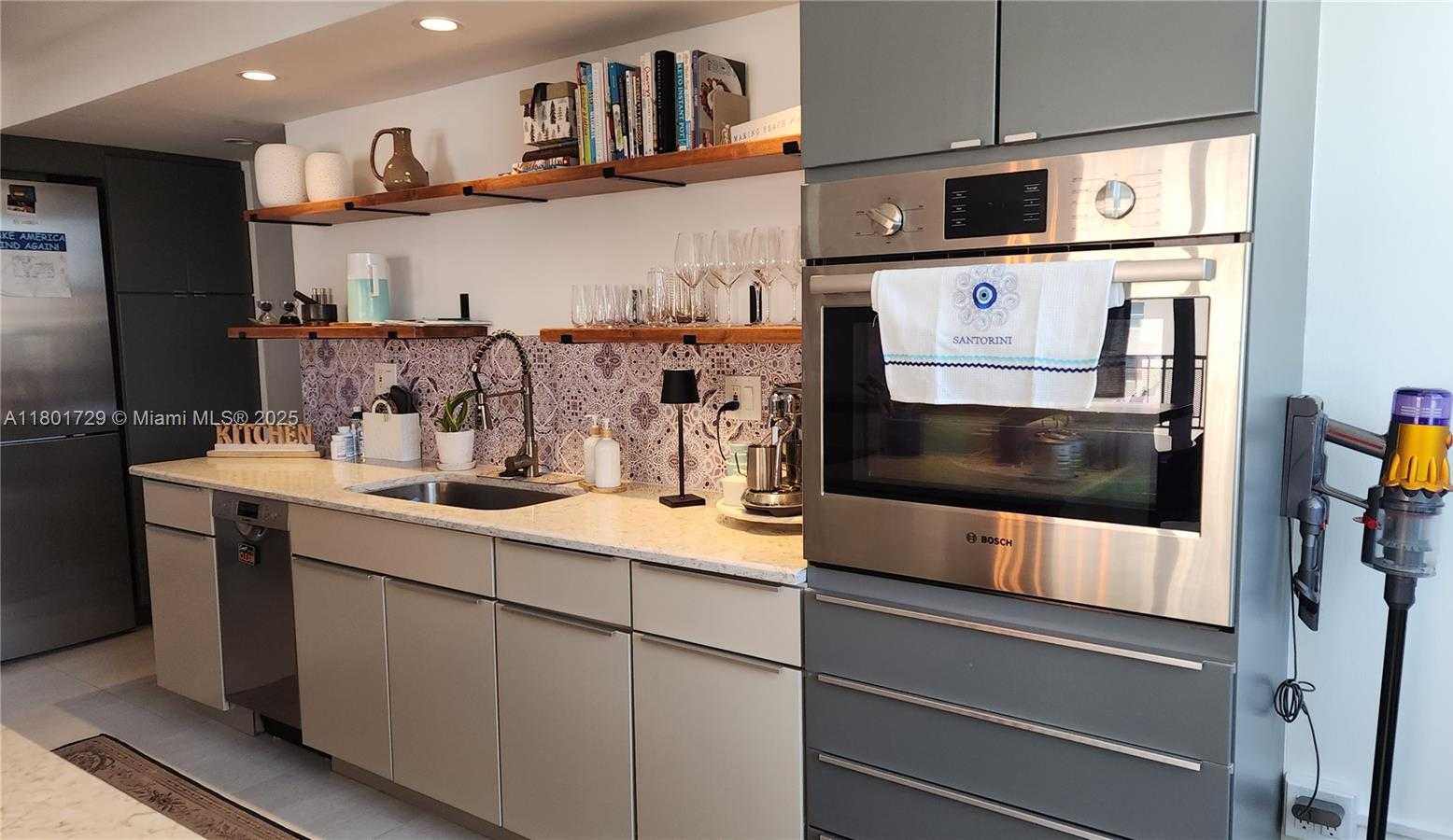 Small Image of 1501 SOUTH OCEAN DR #301, Hollywood Number 8