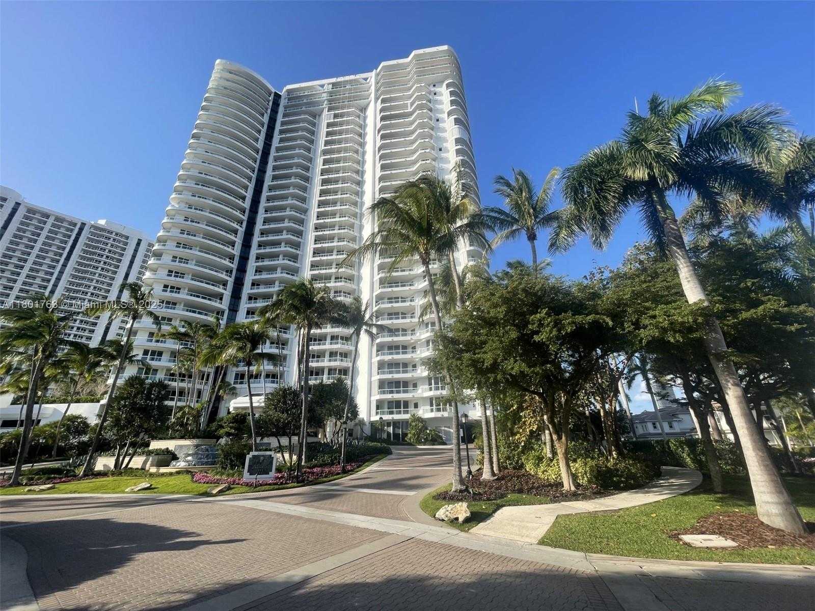 Small Image of 21050 NE 38th Ave, Miami, FL 33180, USA Number 2
