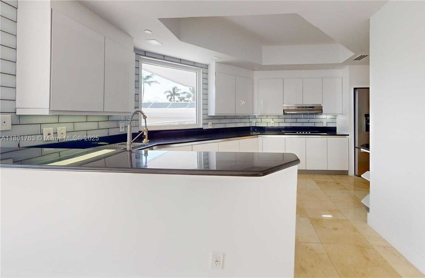 Small Image of 21050 NE 38th Ave, Miami, FL 33180, USA Number 26