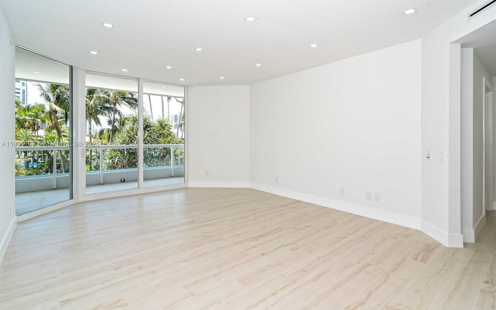 Small Image of 21050 NE 38th Ave, Miami, FL 33180, USA Number 27