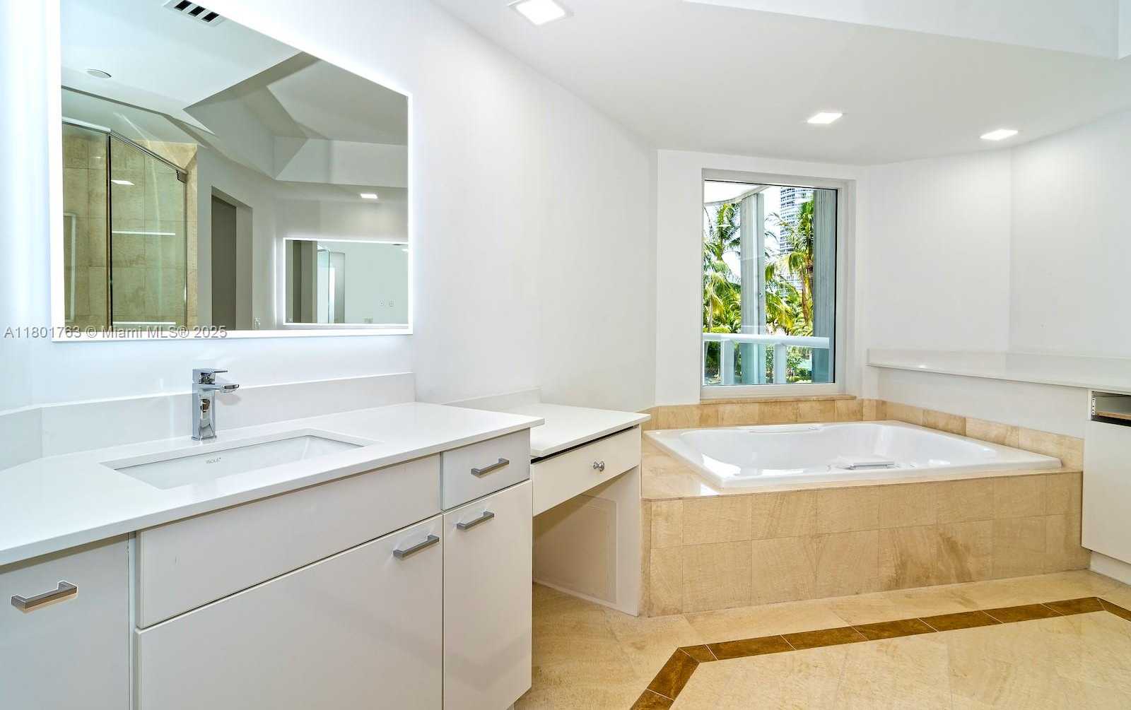 Small Image of 21050 NE 38th Ave, Miami, FL 33180, USA Number 32