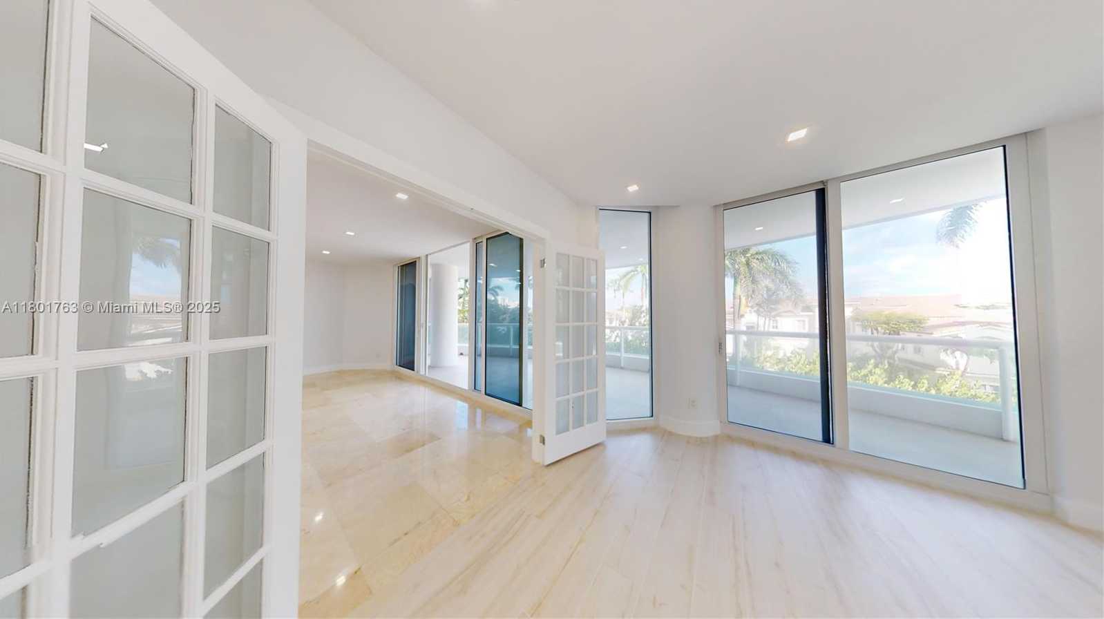 Small Image of 21050 NE 38th Ave, Miami, FL 33180, USA Number 46