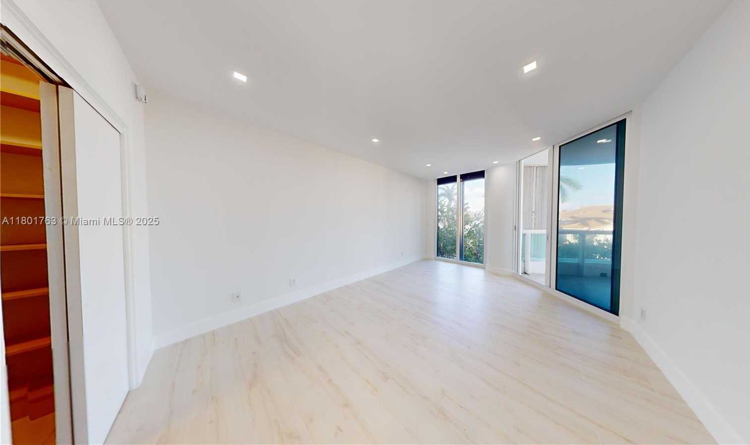 Small Image of 21050 NE 38th Ave, Miami, FL 33180, USA Number 55