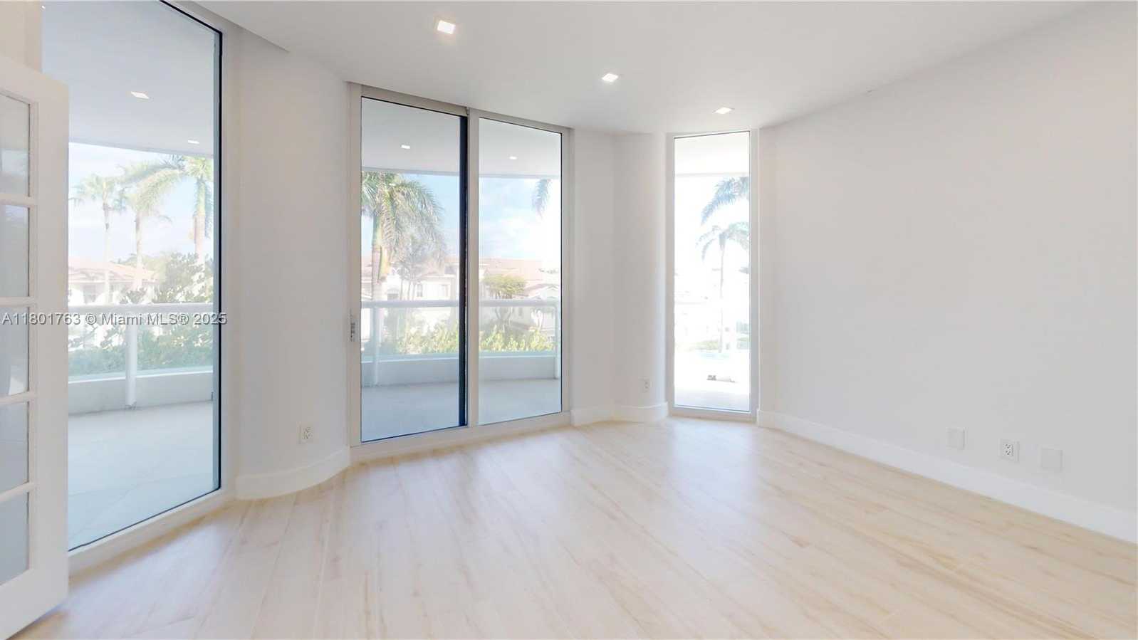 Small Image of 21050 NE 38th Ave, Miami, FL 33180, USA Number 57