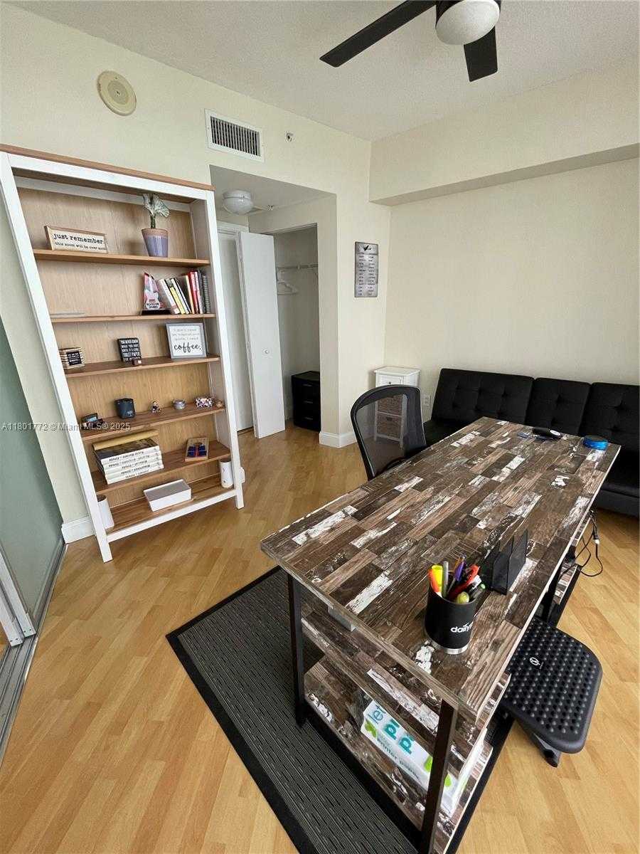 Small Image of 1750 NORTH BAYSHORE DR #2802, Miami Number 17