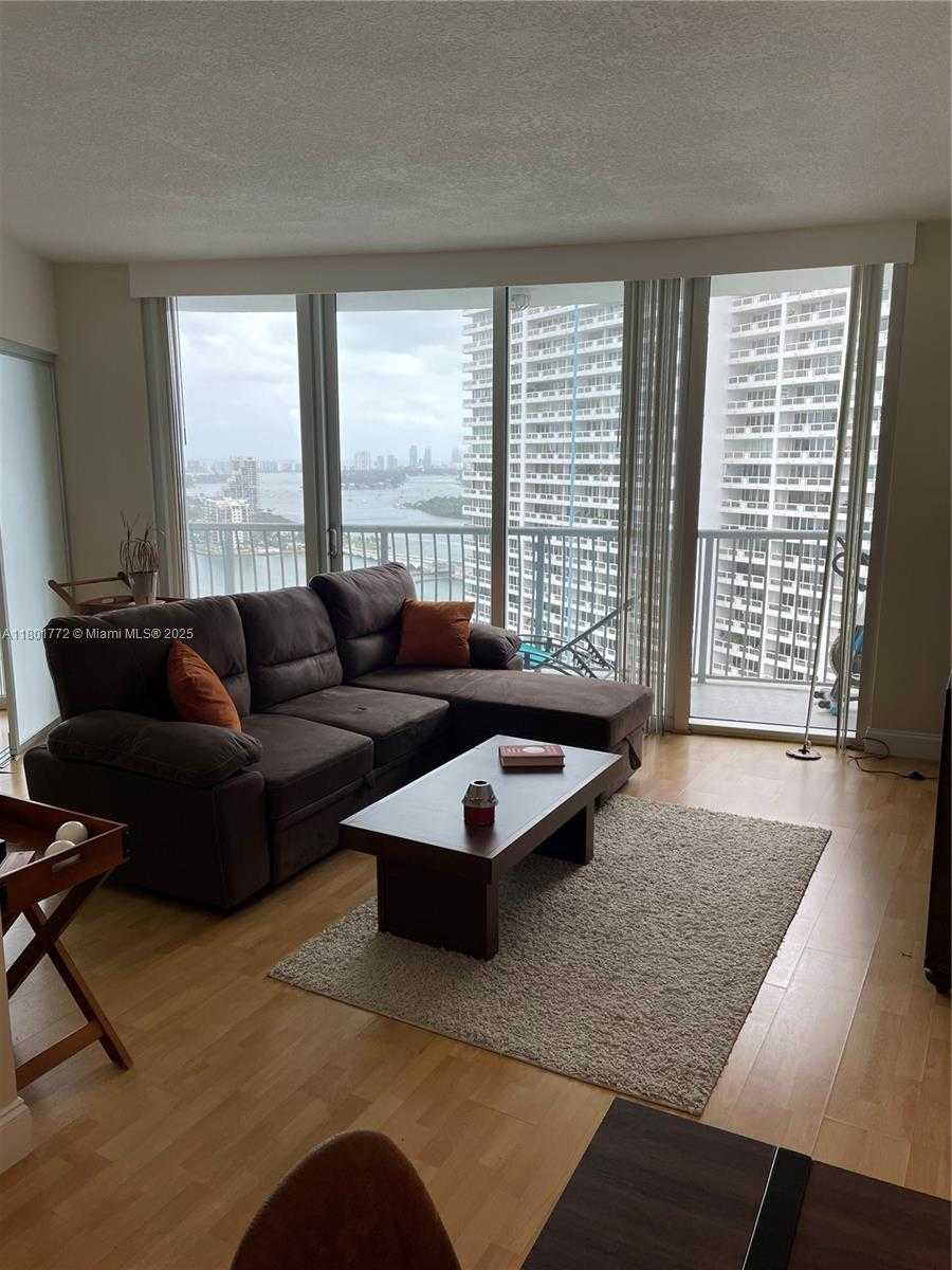 Small Image of 1750 NORTH BAYSHORE DR #2802, Miami Number 3