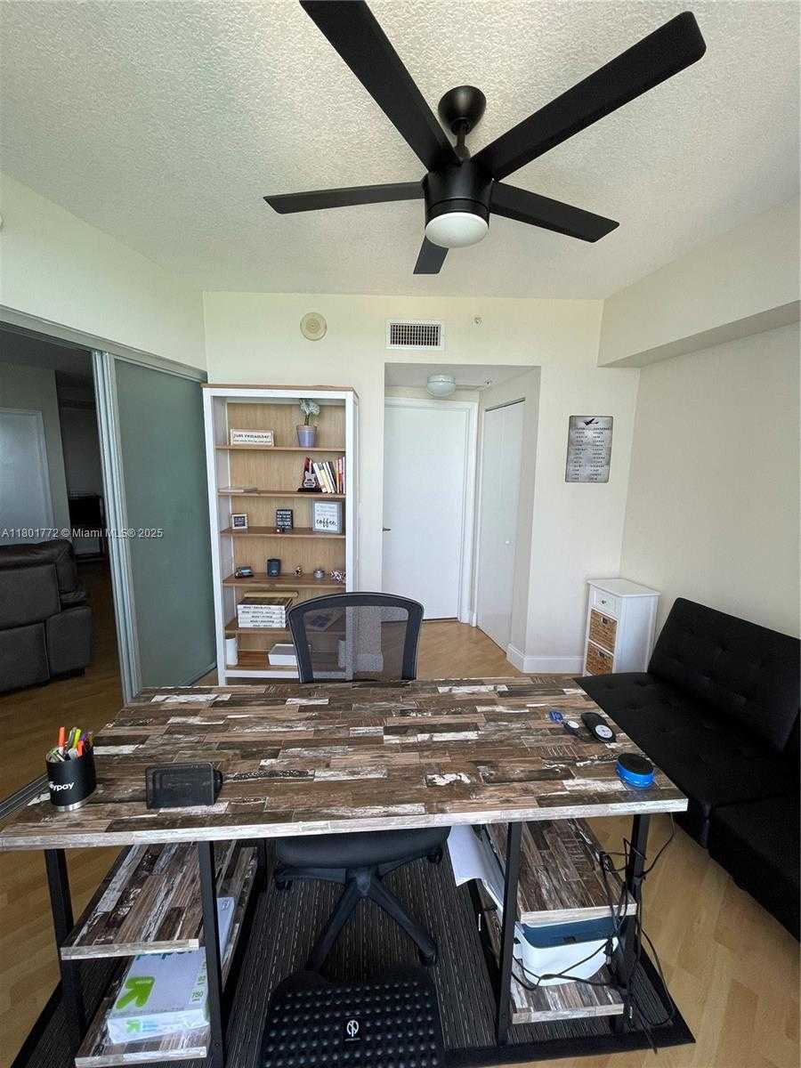Small Image of 1750 NORTH BAYSHORE DR #2802, Miami Number 8