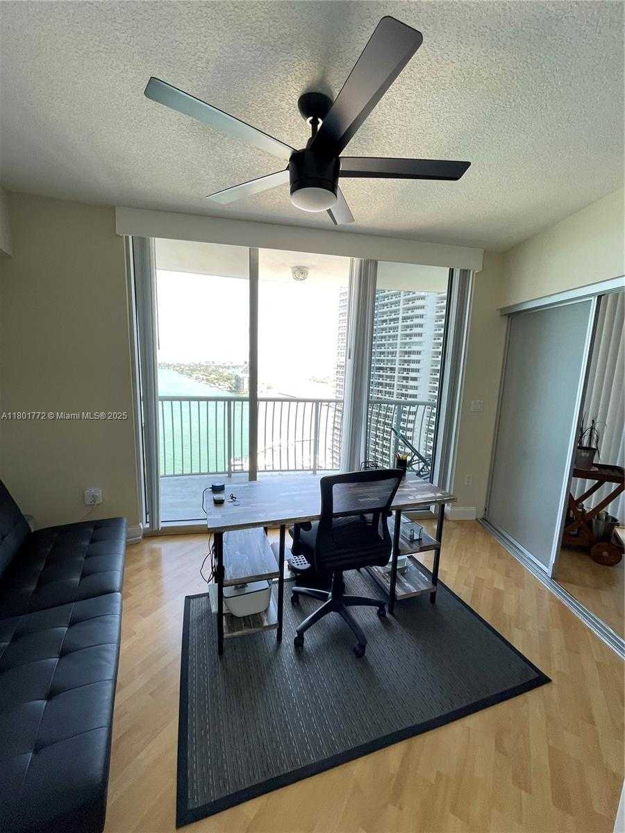 Small Image of 1750 NORTH BAYSHORE DR #2802, Miami Number 9