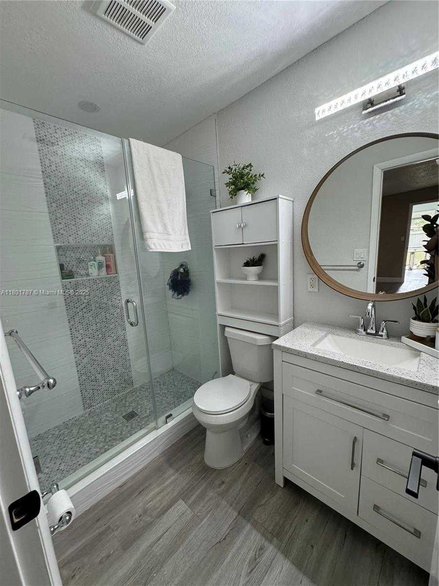 Small Image of 6504 NORTH PACKWOOD AVE #6504, Tampa Number 10
