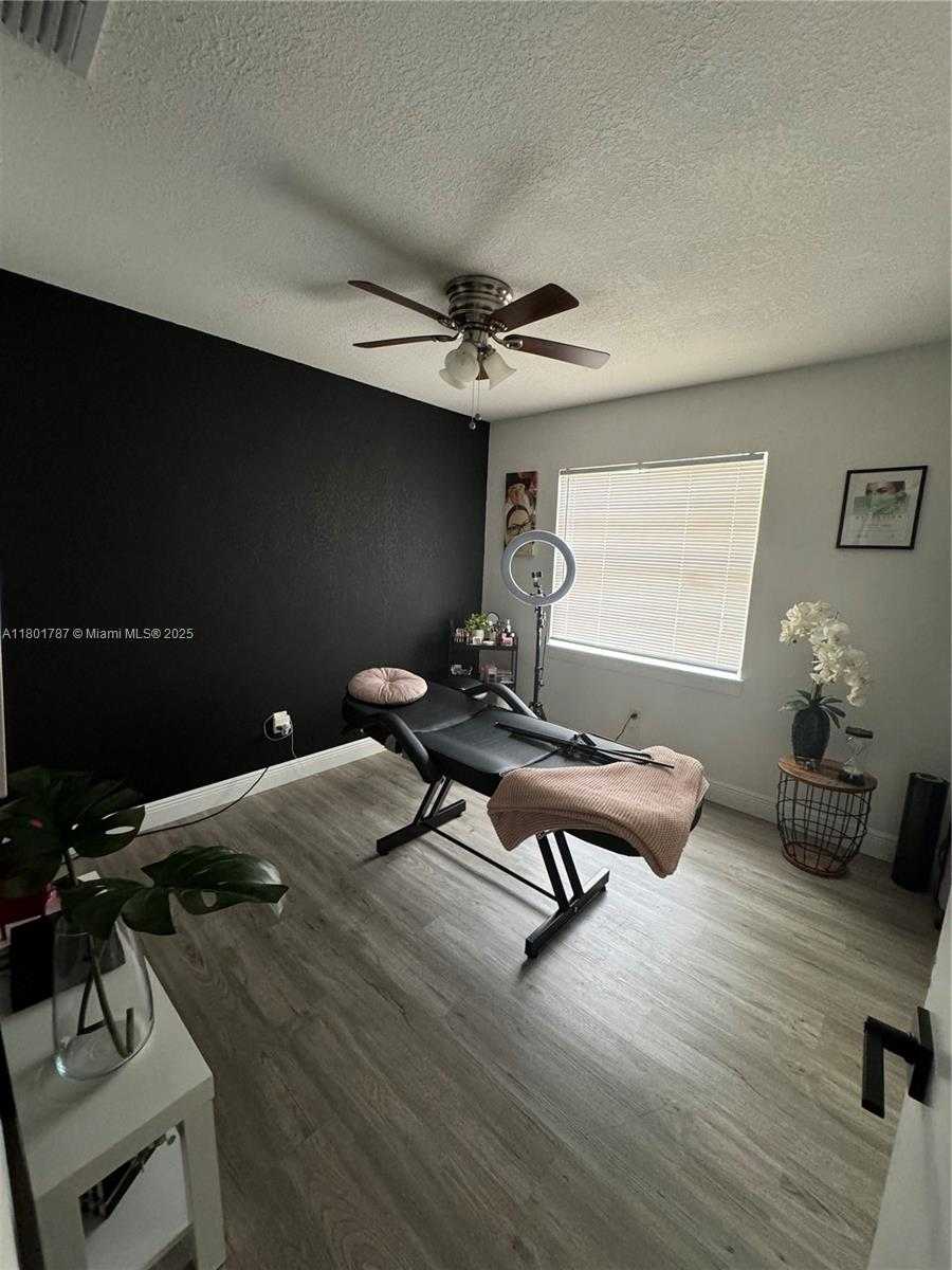 Small Image of 6504 NORTH PACKWOOD AVE #6504, Tampa Number 15