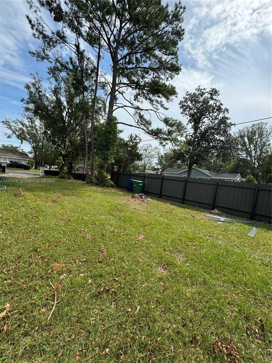 Small Image of 6504 NORTH PACKWOOD AVE #6504, Tampa Number 18
