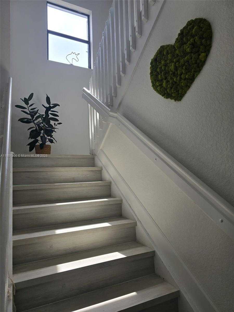 Small Image of Homestead Number 10