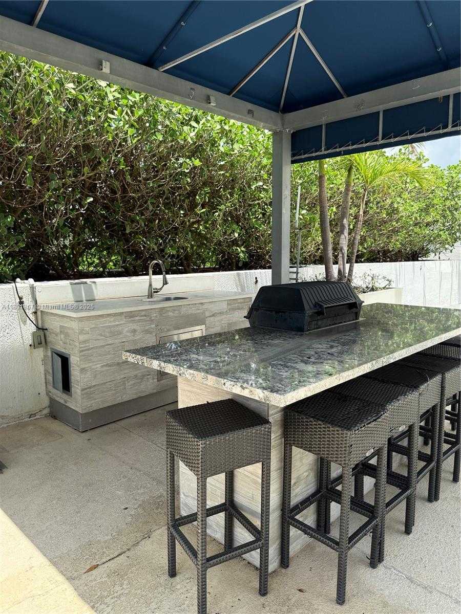 Small Image of 1861 NORTH WEST S RIVER DR #1602, Miami Number 31