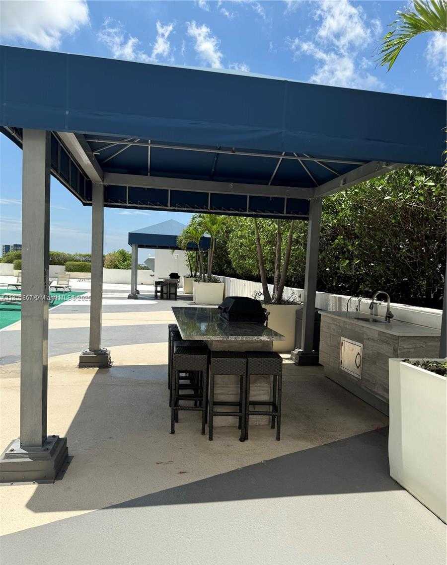 Small Image of 1861 NORTH WEST S RIVER DR #1602, Miami Number 32
