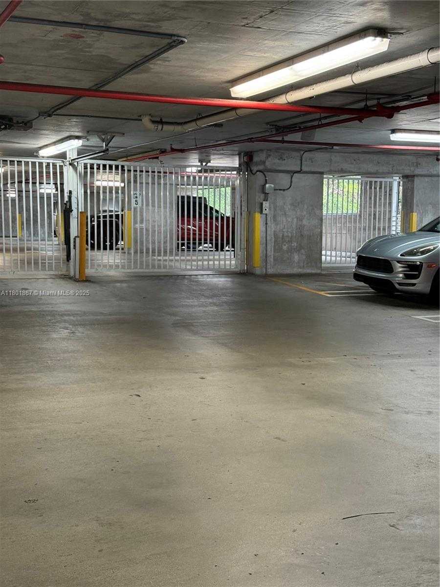 Small Image of 1861 NORTH WEST S RIVER DR #1602, Miami Number 44