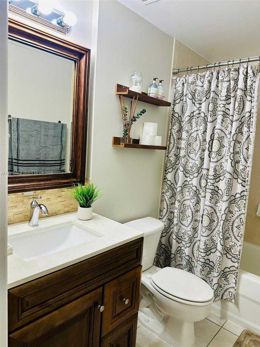 Small Image of 7340 NORTH WEST 114TH AVE #104, Doral Number 26