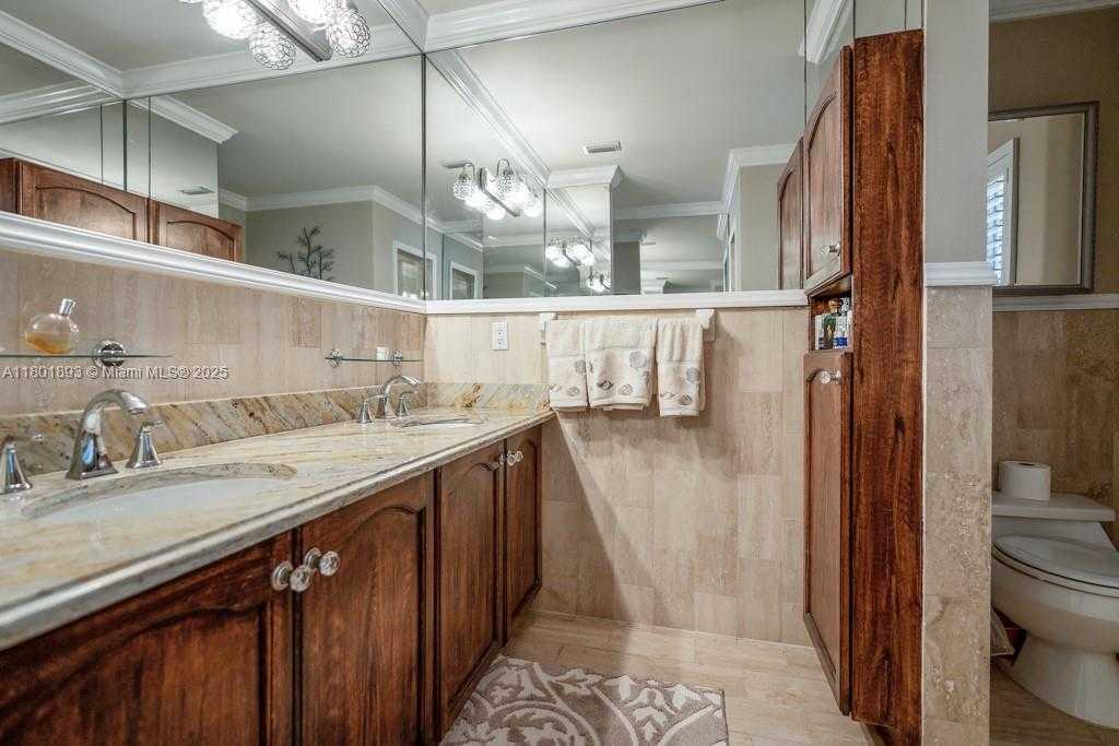 Small Image of 3270 SOUTH TERRA MAR DR, Lauderdale By The Sea Number 10