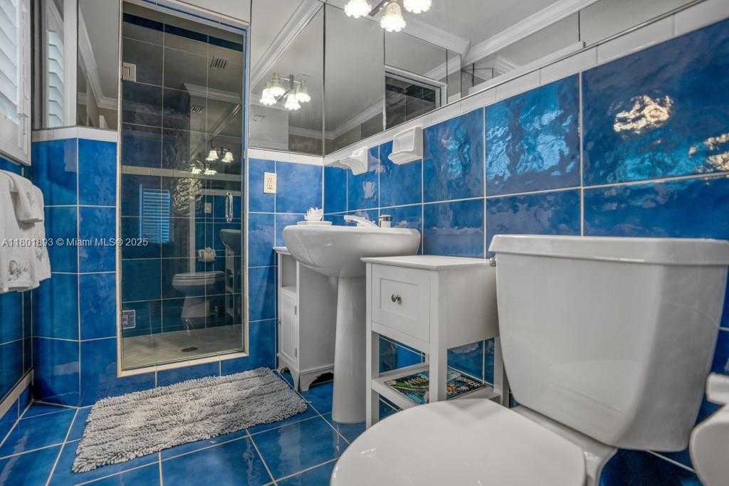 Small Image of 3270 SOUTH TERRA MAR DR, Lauderdale By The Sea Number 15