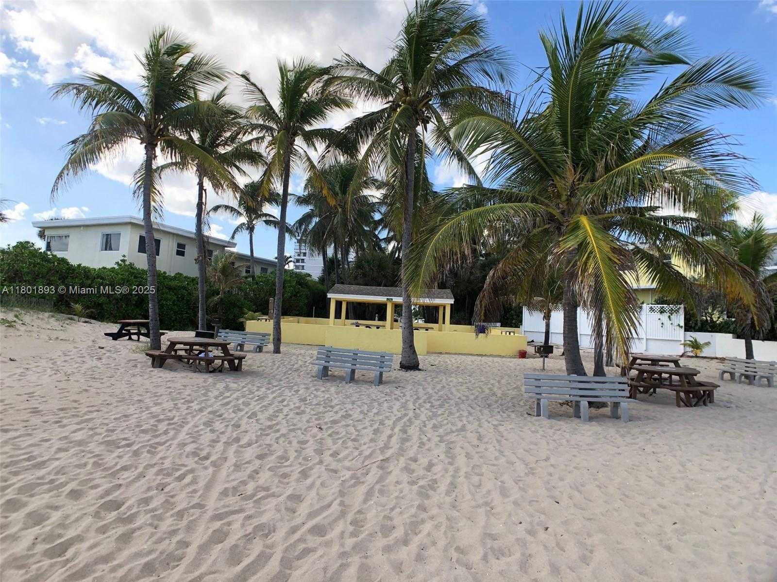Small Image of 3270 SOUTH TERRA MAR DR, Lauderdale By The Sea Number 29