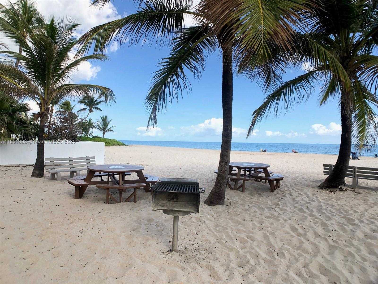 Small Image of 3270 SOUTH TERRA MAR DR, Lauderdale By The Sea Number 30