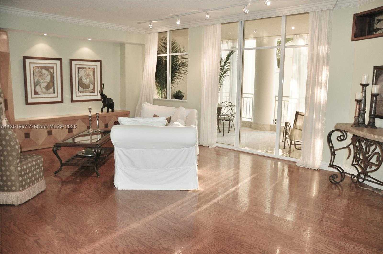 Small Image of 1 CENTURY LN #310, Miami Beach Number 20
