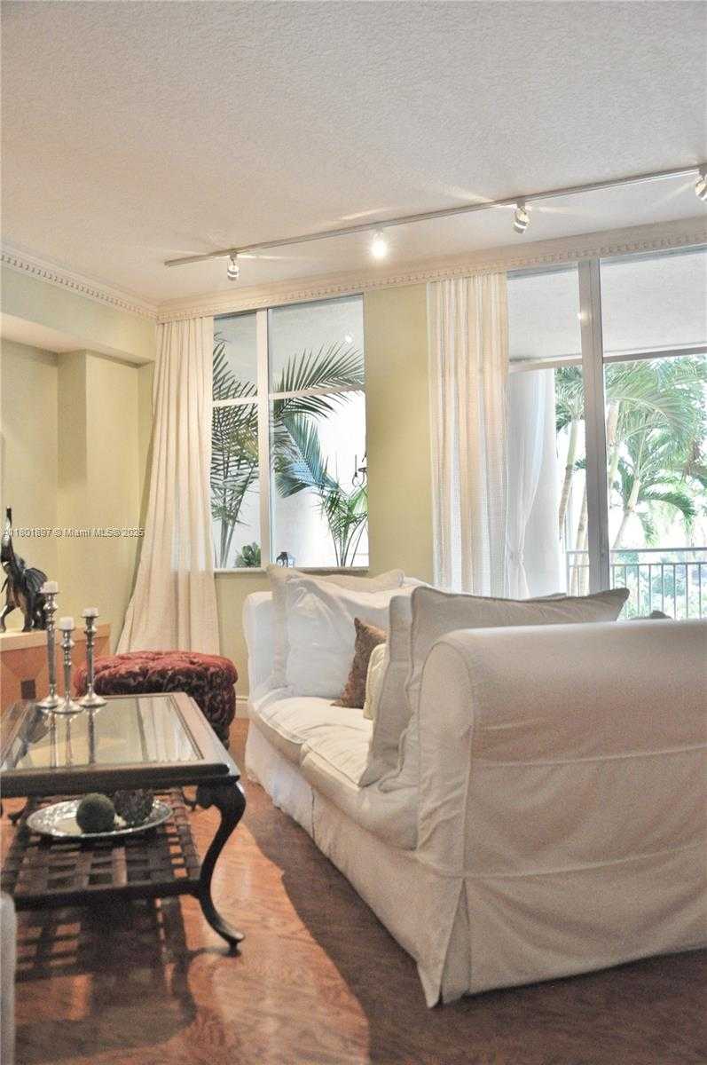Small Image of 1 CENTURY LN #310, Miami Beach Number 23
