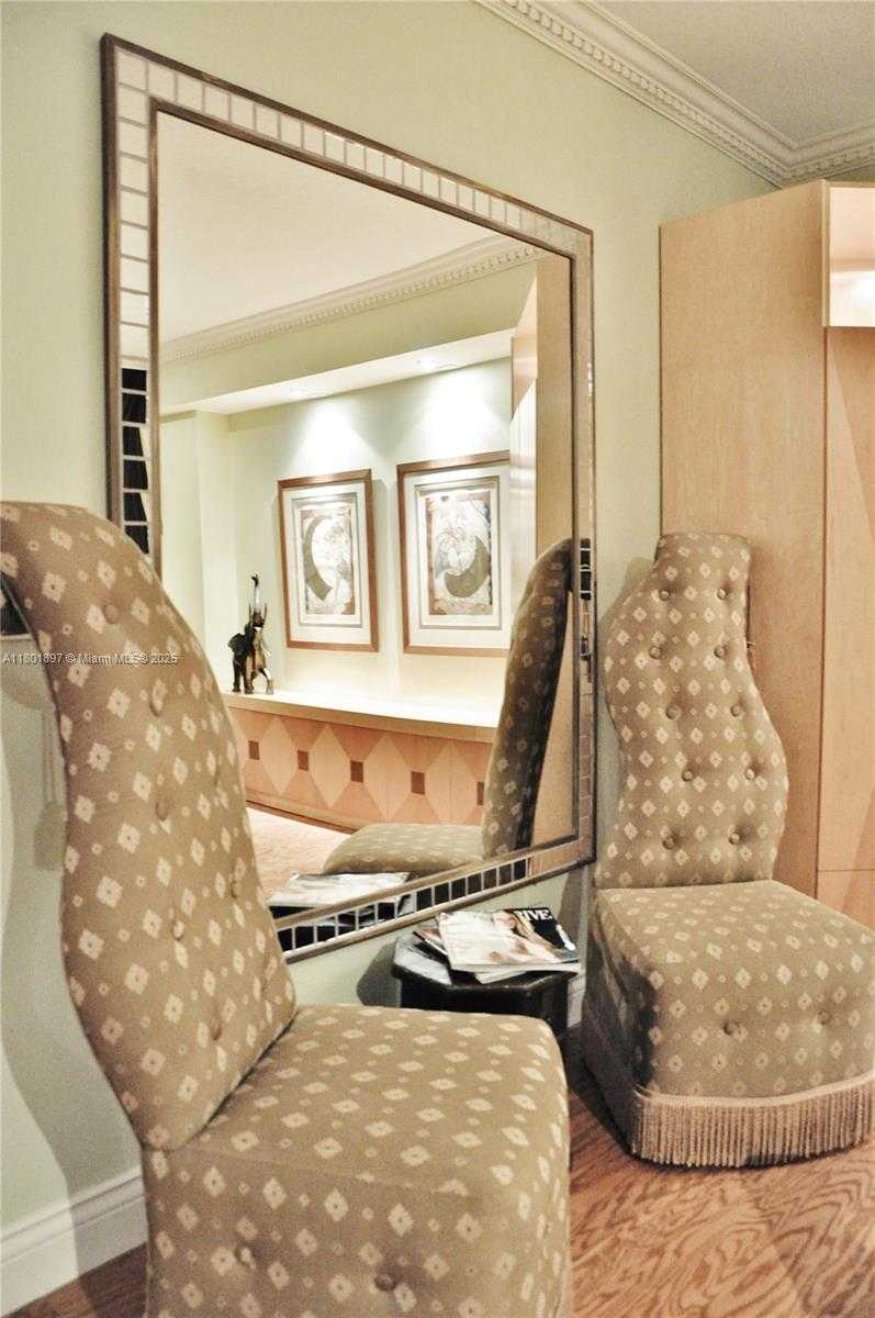 Small Image of 1 CENTURY LN #310, Miami Beach Number 28