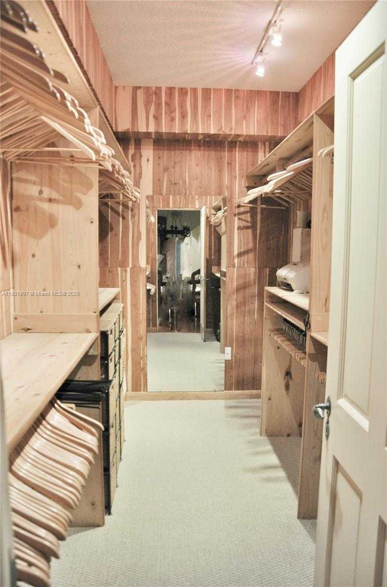 Small Image of 1 CENTURY LN #310, Miami Beach Number 40