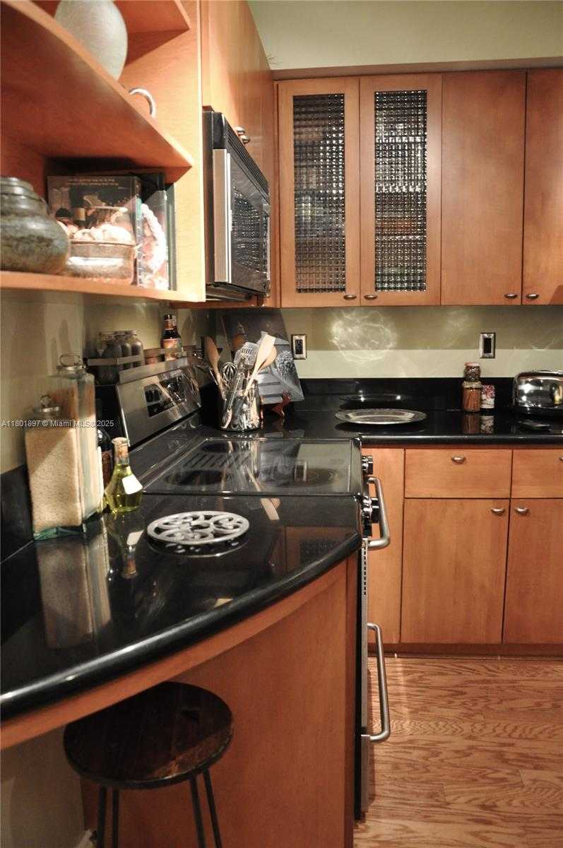 Small Image of 1 CENTURY LN #310, Miami Beach Number 42